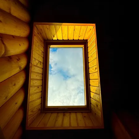 опришок Hotel *