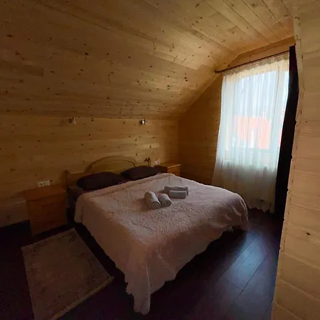 Hotel опришок *