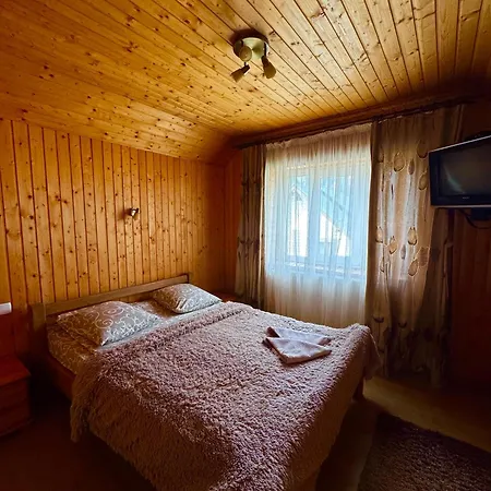 Hotel опришок *