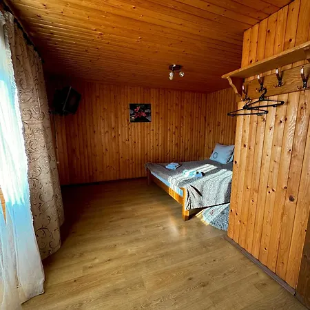 опришок Hotel Palyanytsya